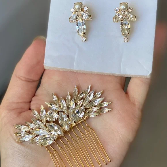 Bridal Jewelry | Pearl Earrings | Crystal Hair Comb | Wedding - Picture 1 of 5
